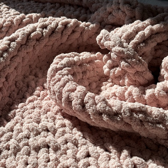 DUST PINK 🐷 - Queen size handknitting blanket - Picture 3 of 5